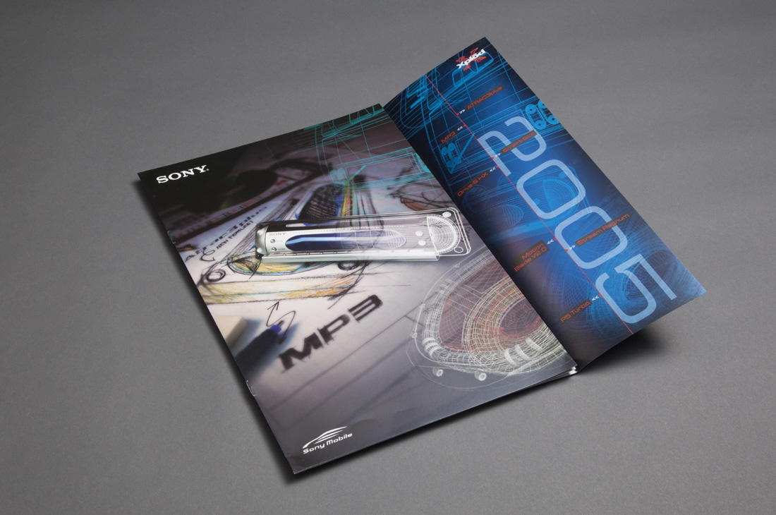Sony-Xplod-Preview-Catalogue-Cover-Opened